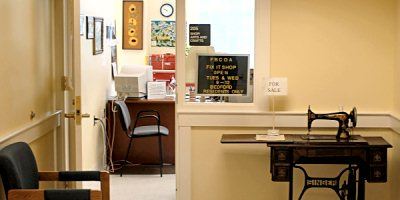 Art Room / Fix-It Shop